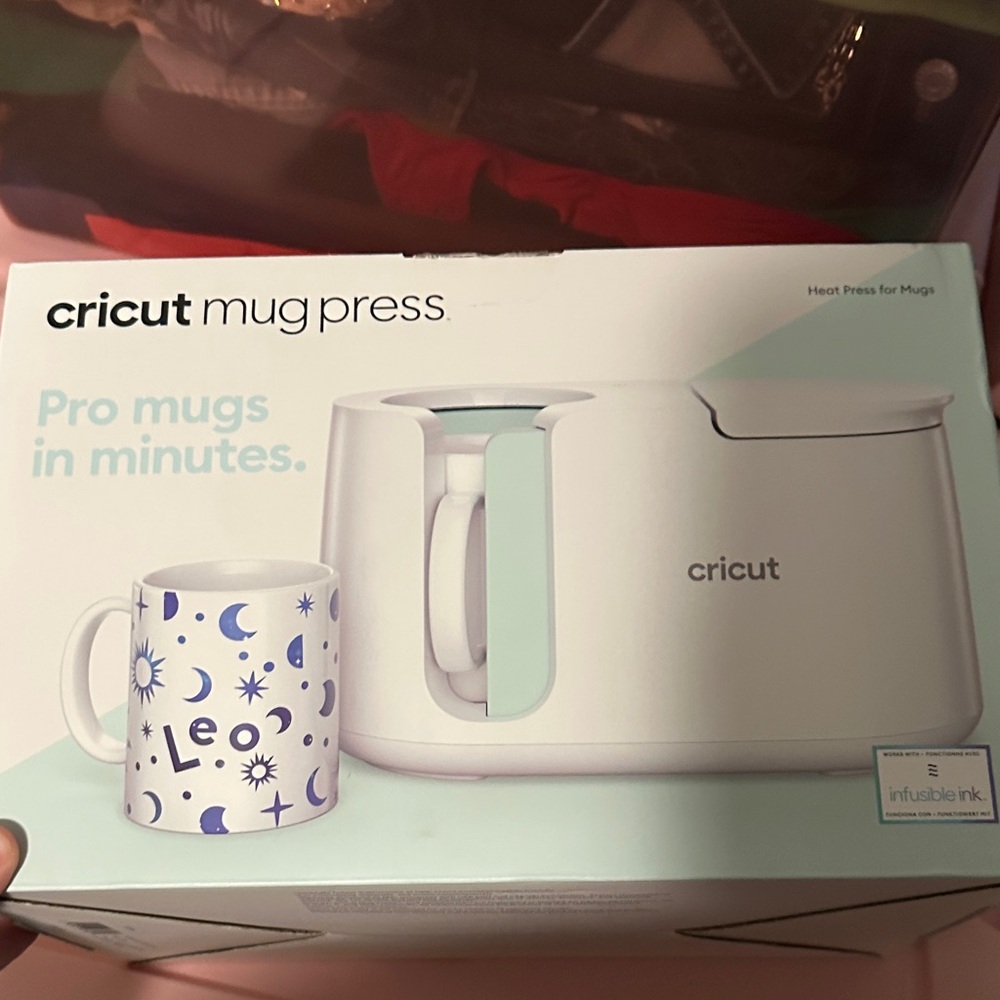 Cricut Mug Press - White and Blue